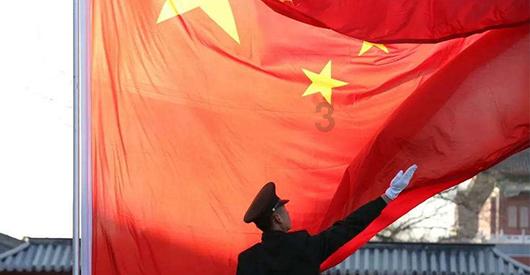 新员工老员工必须辞退一个人，你会让谁留下？游戏画面